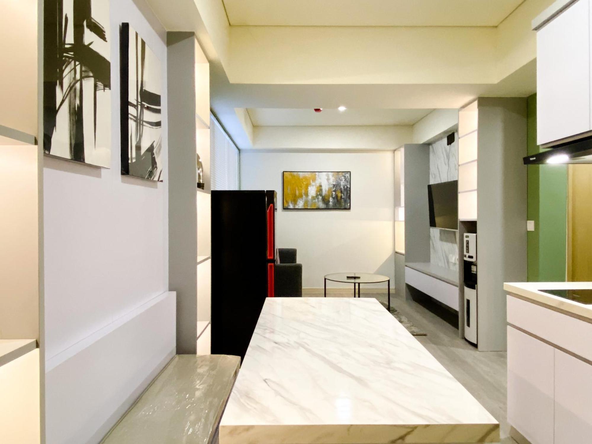 Best Homey 2Br At Meikarta Apartment By Travelio Cikarang Esterno foto